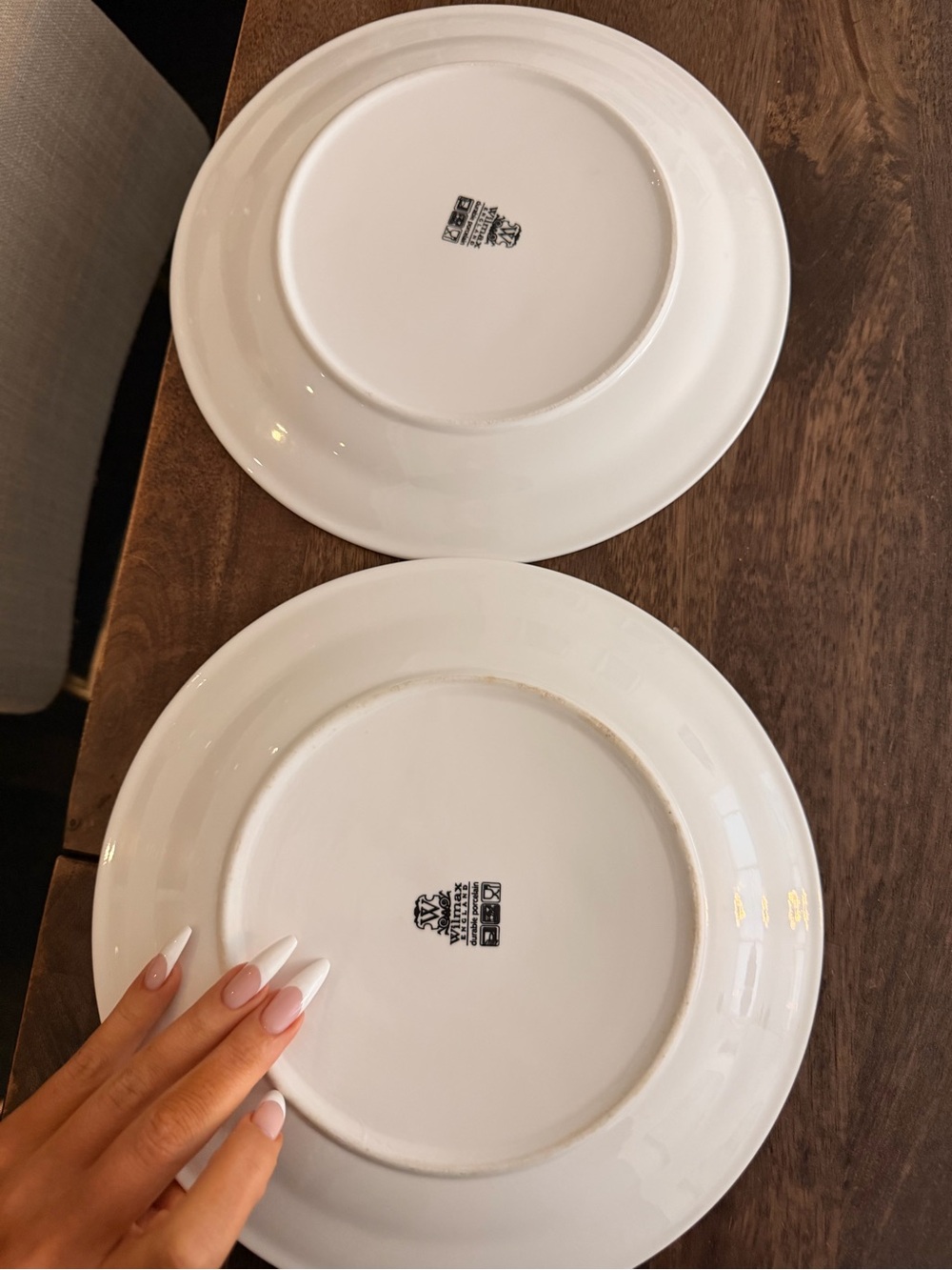 Classic White Ceramic Dinner Plates porcelain set of 2 - 10 inch - Picture 2 of 3